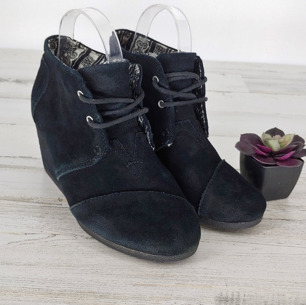 Toms Black Suede Lace Up Booties Wedge